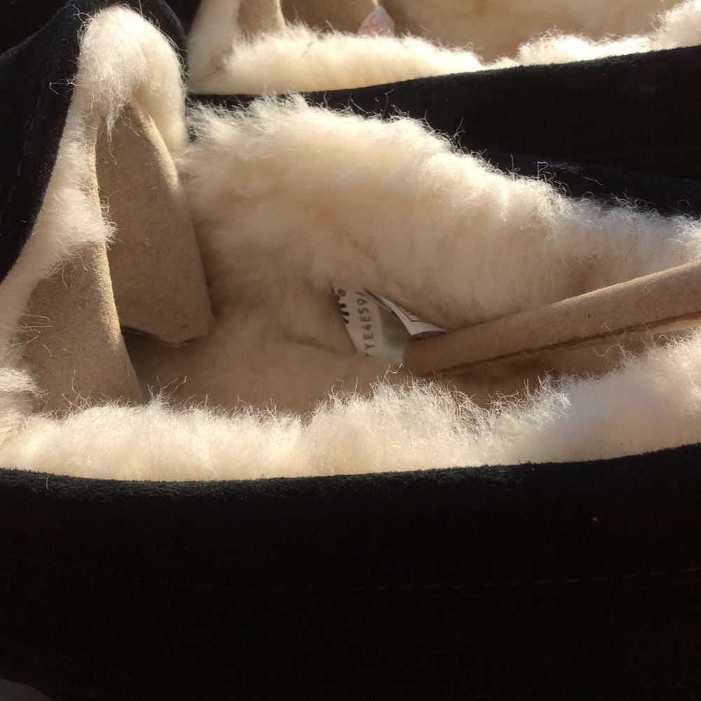 UGG ascot slippers - Picture 5 of 7